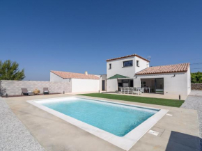 Contemporary villa with private pool